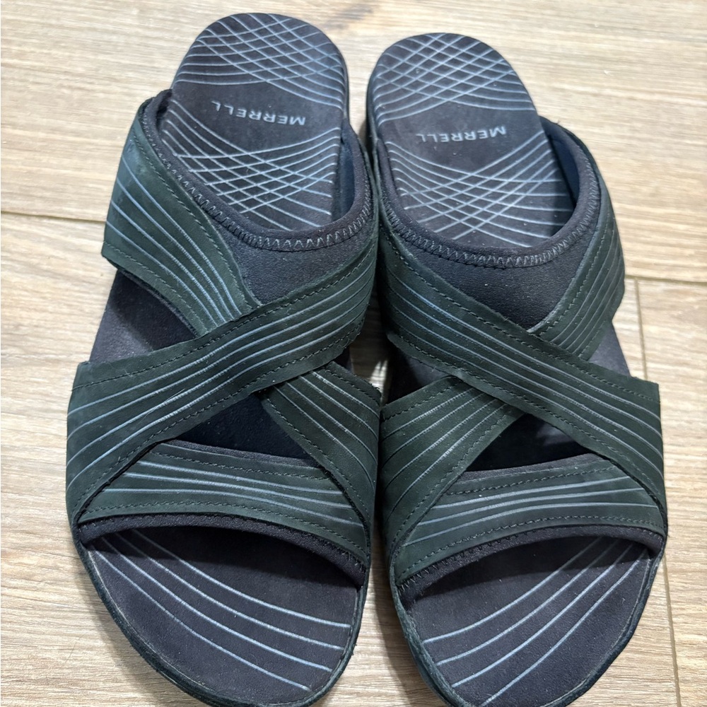 Merrell Black and Gray Sandals